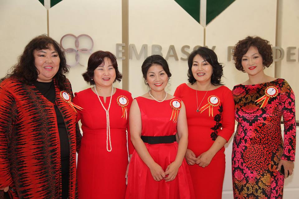 Уянга нэртэй та ч бас нэгдэж болно